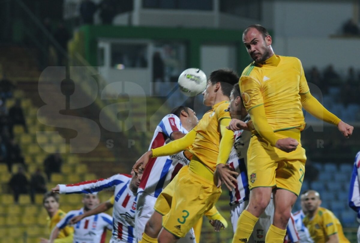 Sînmărtean şi Wesley au fost "diavoli roşii" pentru campioni » FC Vaslui - Oţelul 1-0