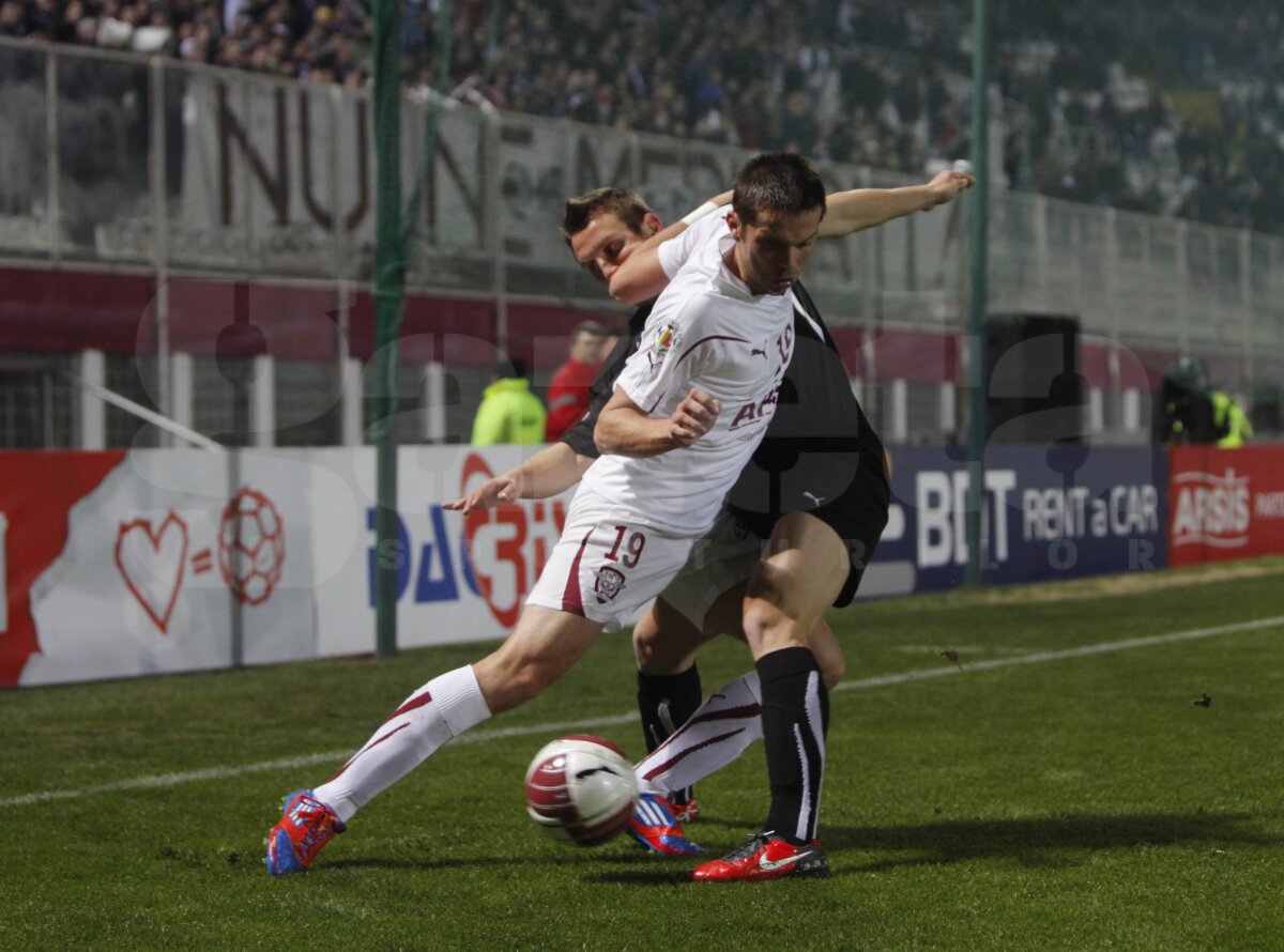 Rapid ajunge la două puncte de Dinamo după 2-0 cu Sportul