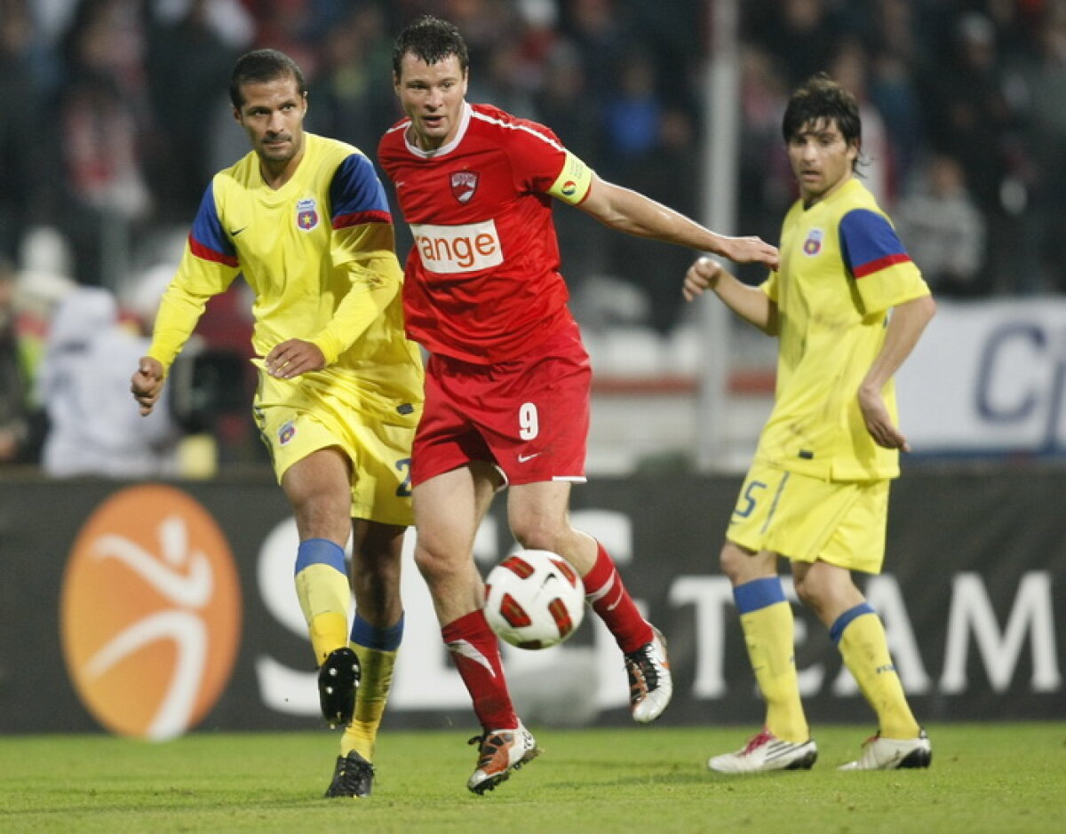 "Pufulete" l-a învins pe "Pufi" » Steaua a cîştigat Derby de România cu 3-1