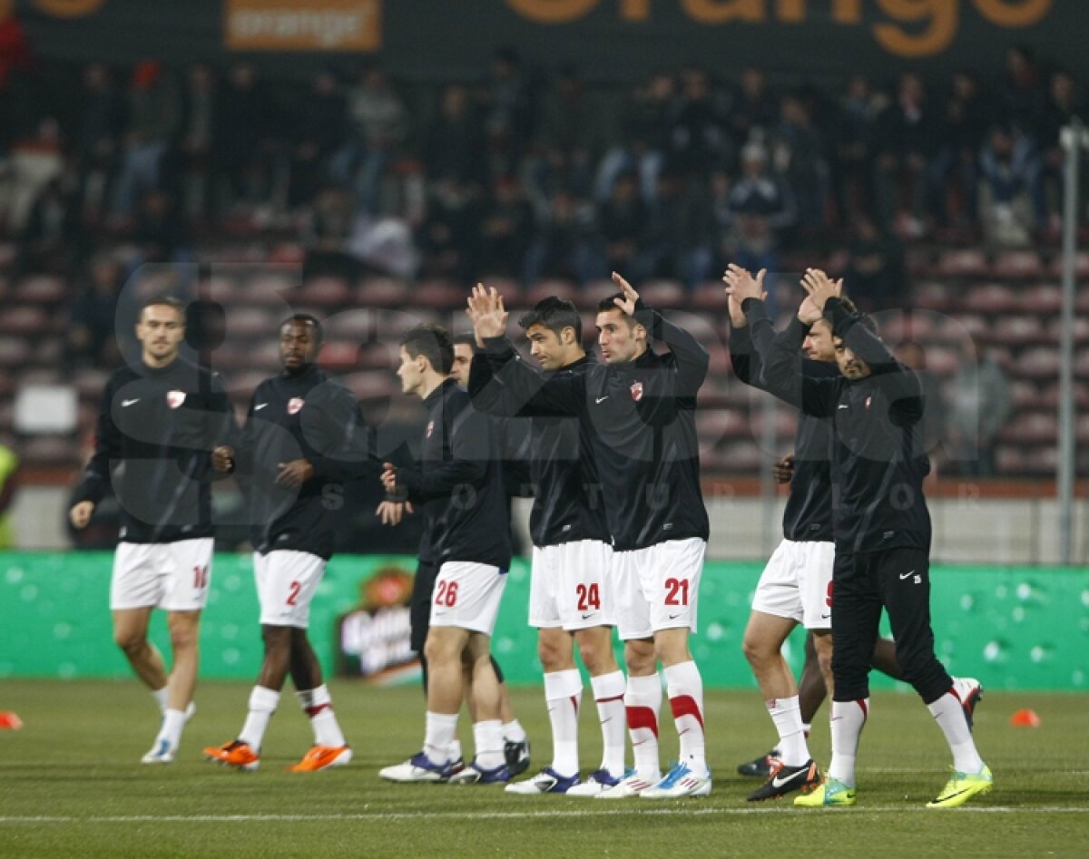 "Pufulete" l-a învins pe "Pufi" » Steaua a cîştigat Derby de România cu 3-1