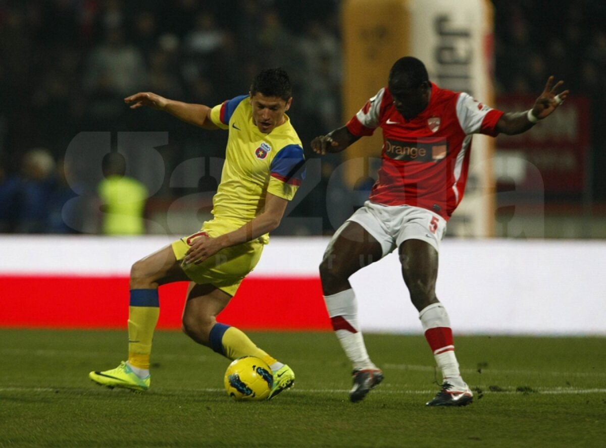 "Pufulete" l-a învins pe "Pufi" » Steaua a cîştigat Derby de România cu 3-1