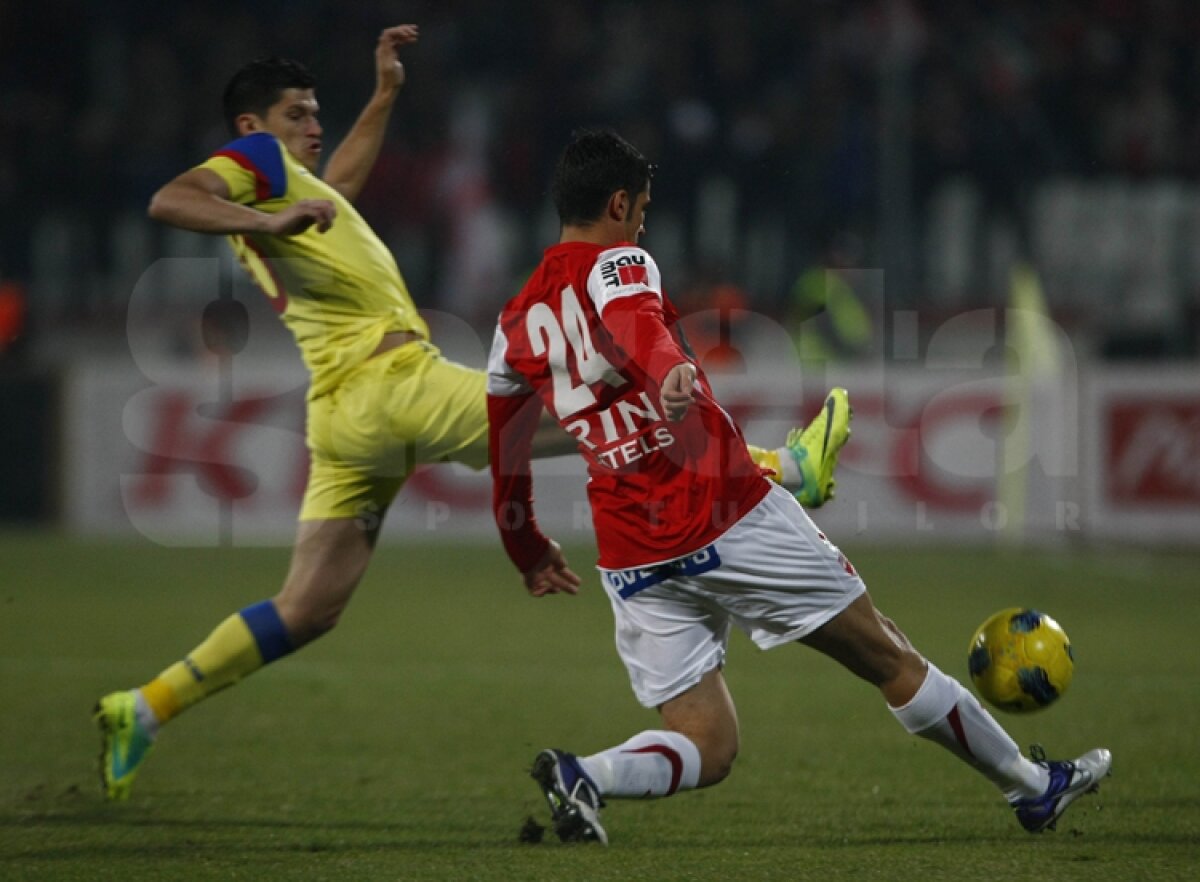 "Pufulete" l-a învins pe "Pufi" » Steaua a cîştigat Derby de România cu 3-1