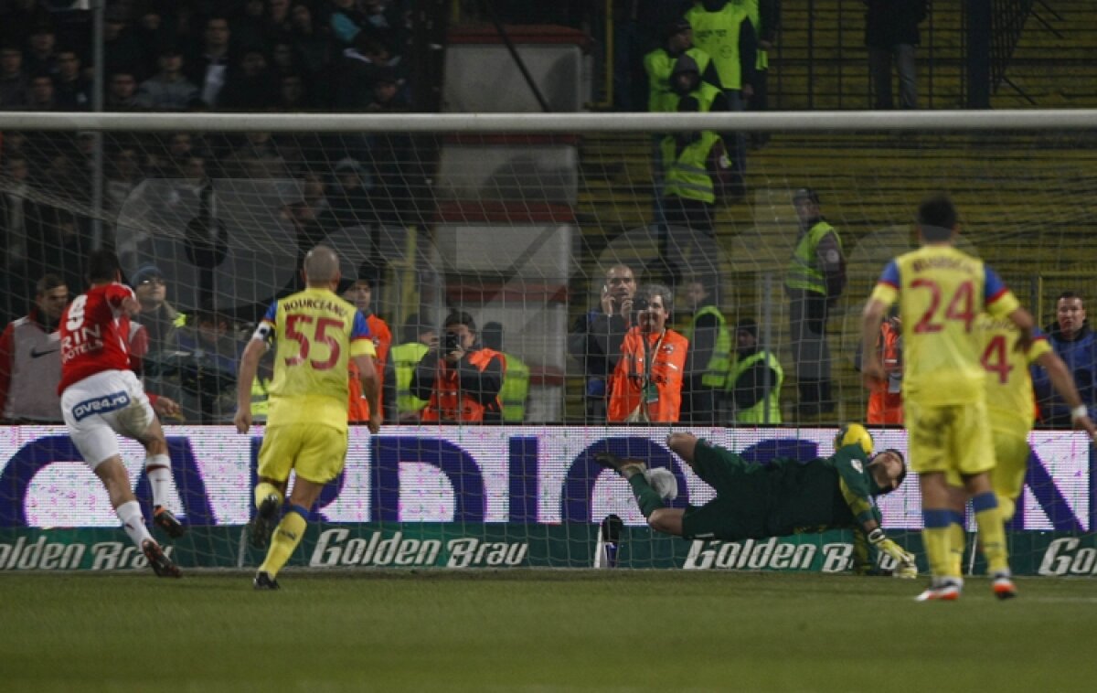 "Pufulete" l-a învins pe "Pufi" » Steaua a cîştigat Derby de România cu 3-1