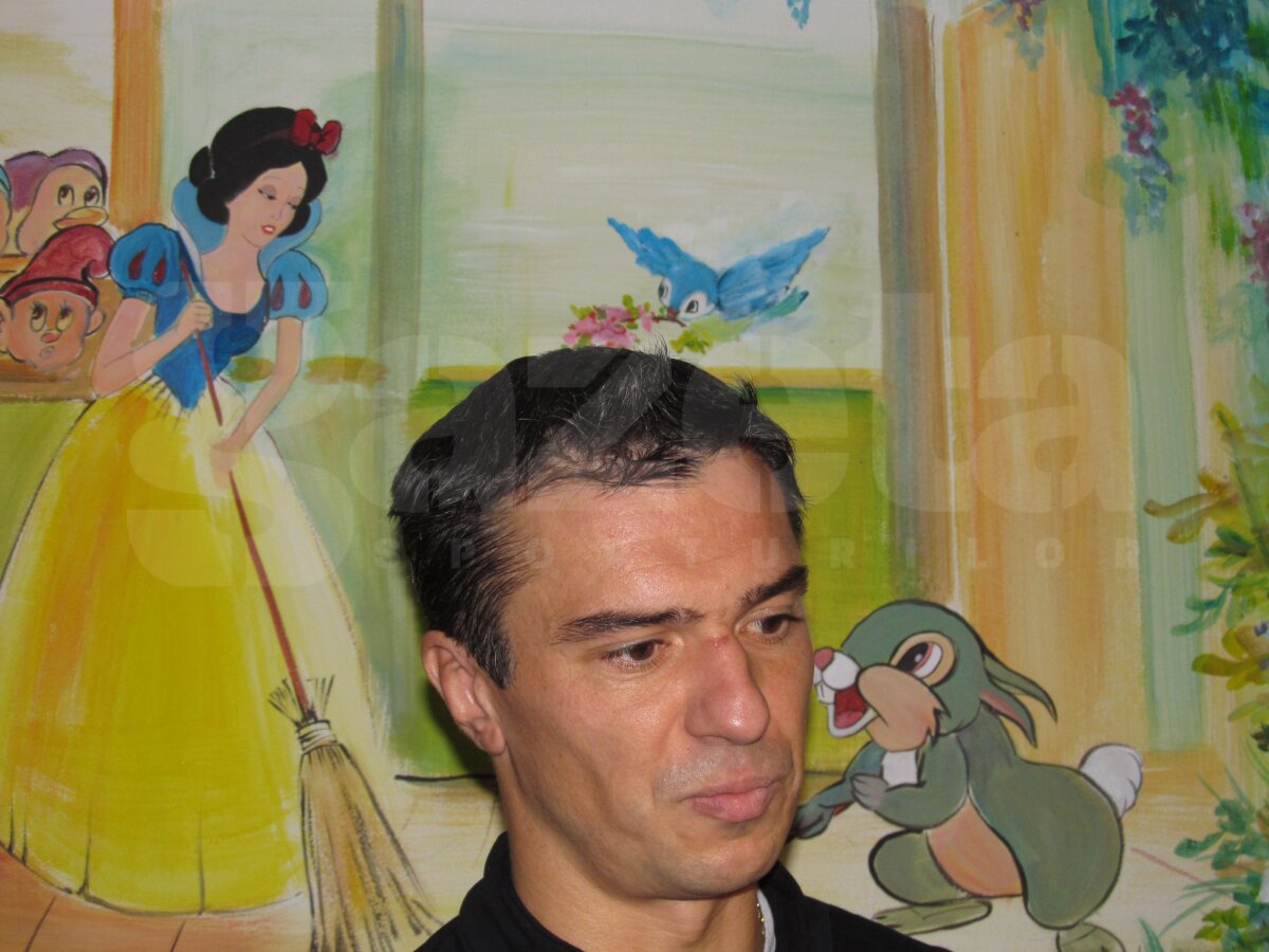 GALERIE FOTO De Moş Nicolae, rapidiştii au făcut cadouri la o grădiniţă din Ghencea