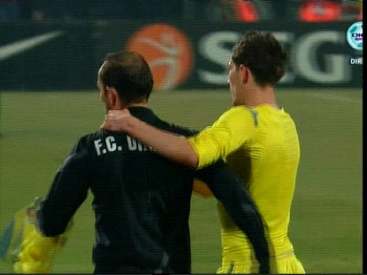 Nilă făcea schimb de tricouri cu Dorel Stoica în timp ce colegii săi sărbătoreau victoria cu galeria