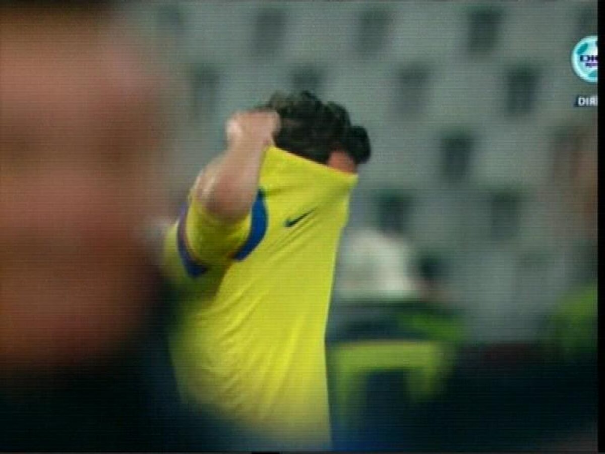 Nilă făcea schimb de tricouri cu Dorel Stoica în timp ce colegii săi sărbătoreau victoria cu galeria