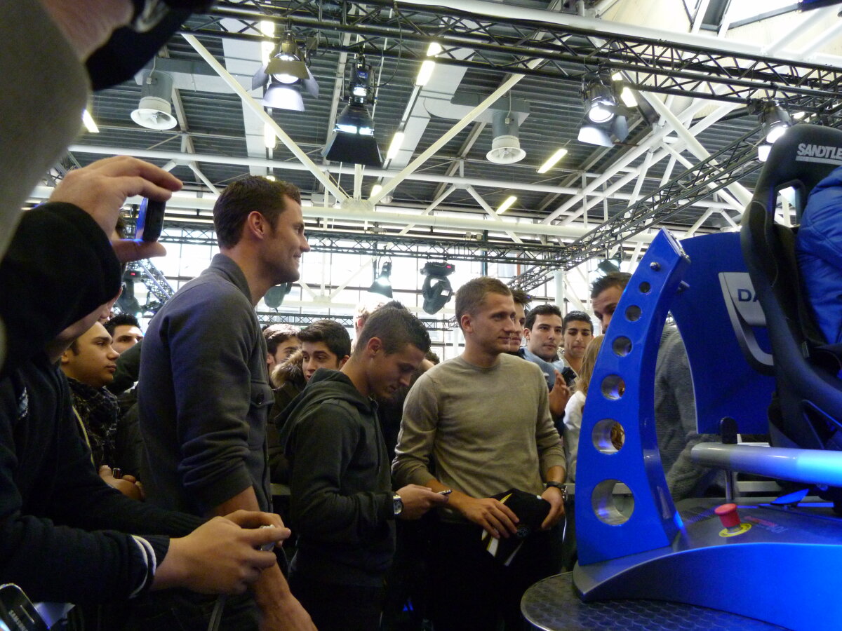 FOTO » Torje şi colegii săi de la Udinese au testat calităţile de off-road ale Daciei Duster