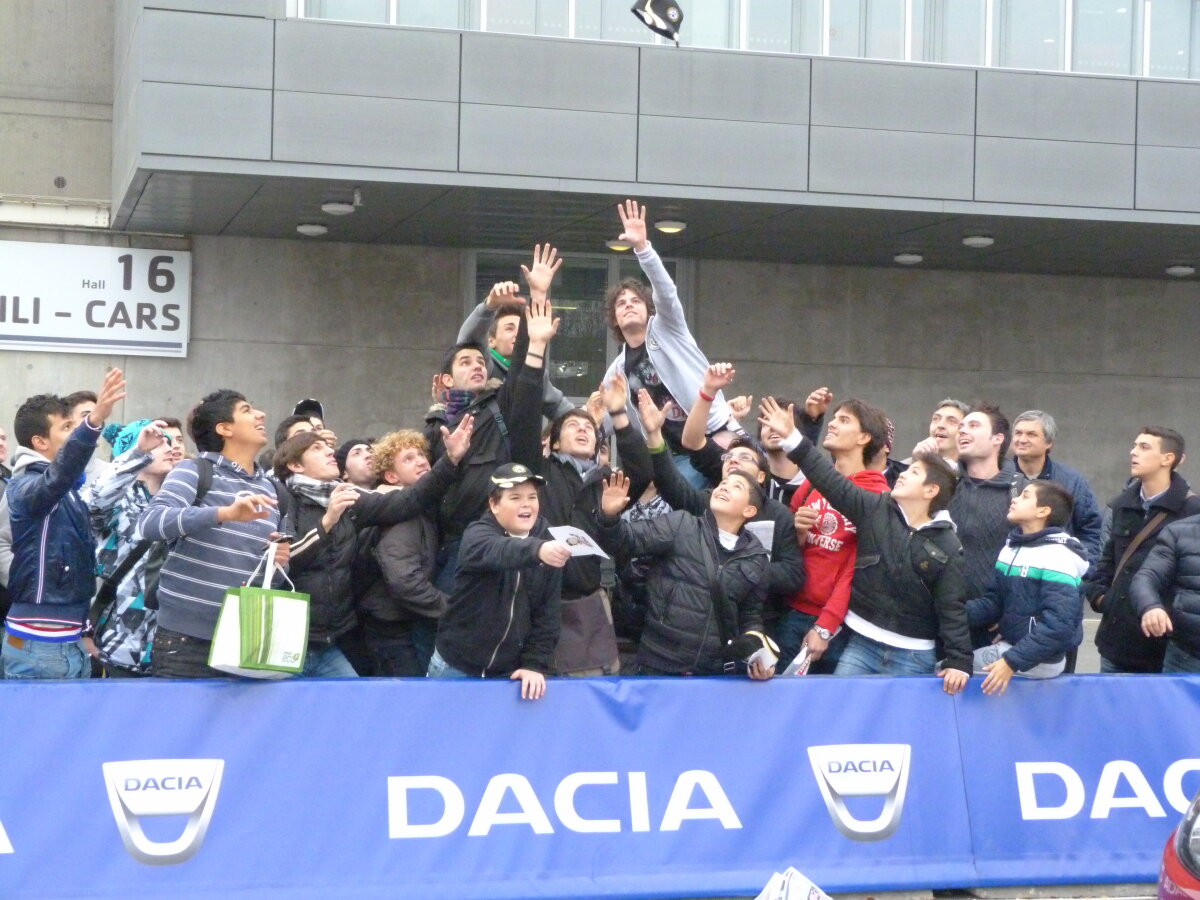 FOTO » Torje şi colegii săi de la Udinese au testat calităţile de off-road ale Daciei Duster
