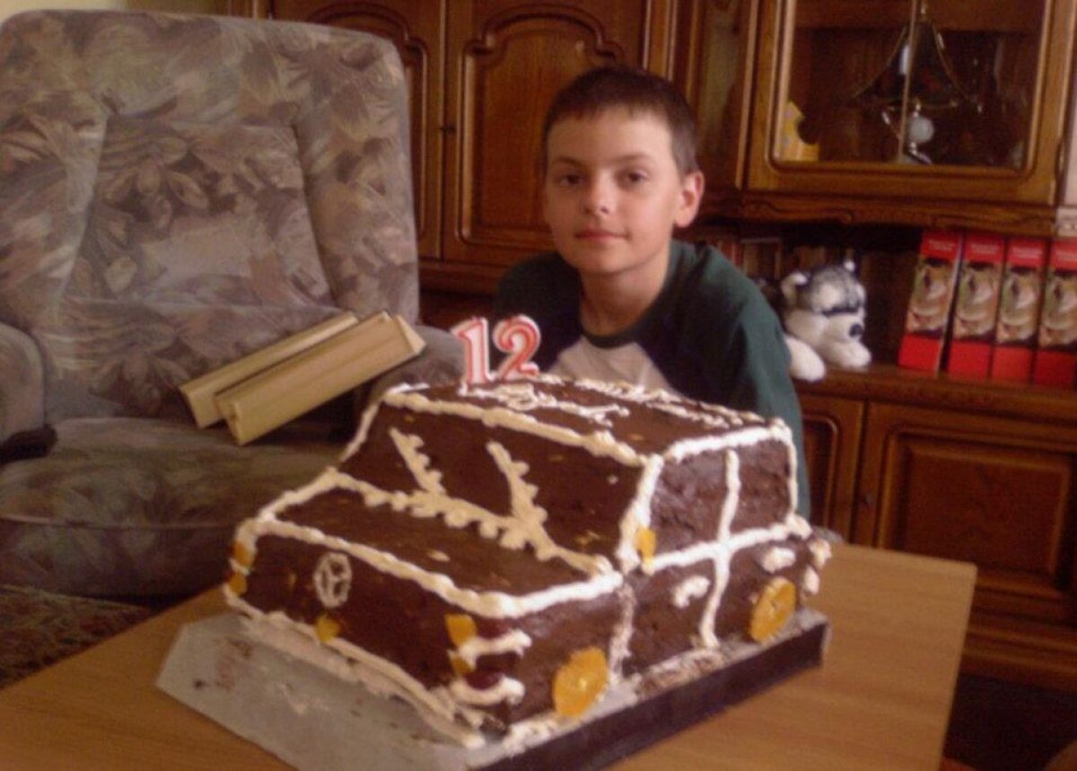 FOTO » TÎNĂRUL SĂPTĂMÎNII » Povestea lui Bogdan, 14 ani, campion naţional la karate, băiatul pe care cancerul nu-l sperie