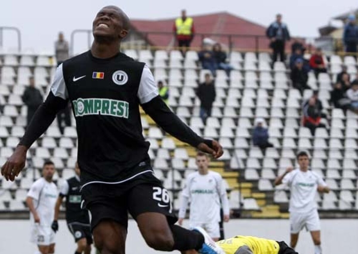 FOTO Tony se jură cu actele în mînă că are doar 22 de ani