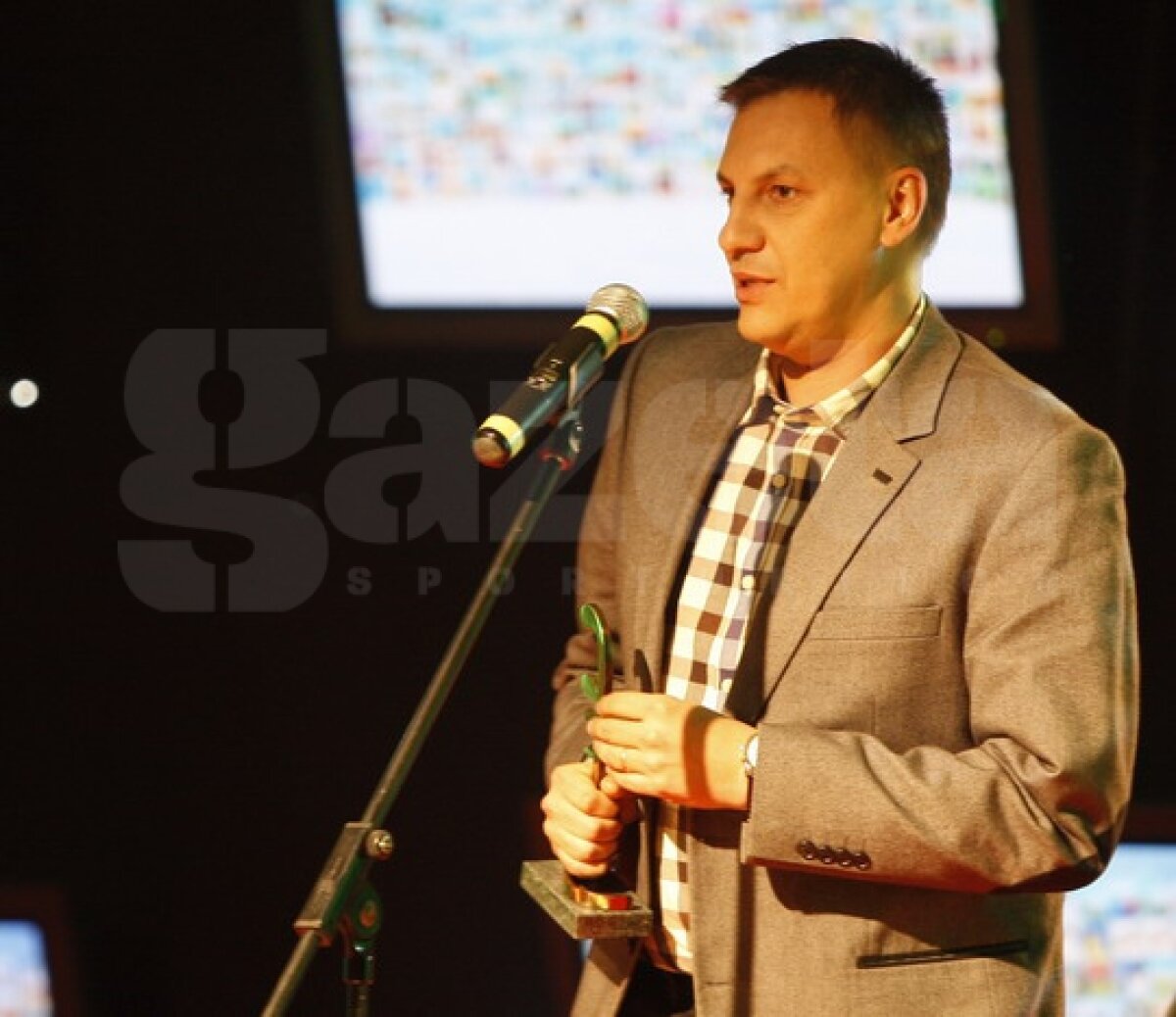 Galerie foto » Gala "Fantasticii Fanatik" şi-a desemnat cîştigătorii: Pancu - meseriaşul anului :D