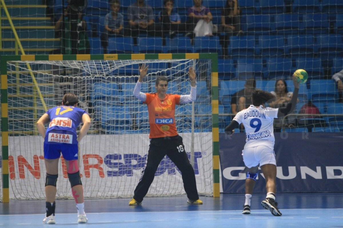 RUŞINE INCREDIBILĂ » România a fost umilită de Franţa (20-39), dar s-a calificat în optimi unde va înfrunta Croaţia