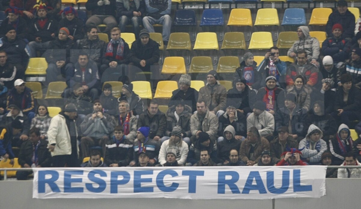 FOTO » Steaua termină la egalitate cu CFR, 1-1. Clujenii au avut doi jucători eliminaţi, Steaua trei bare