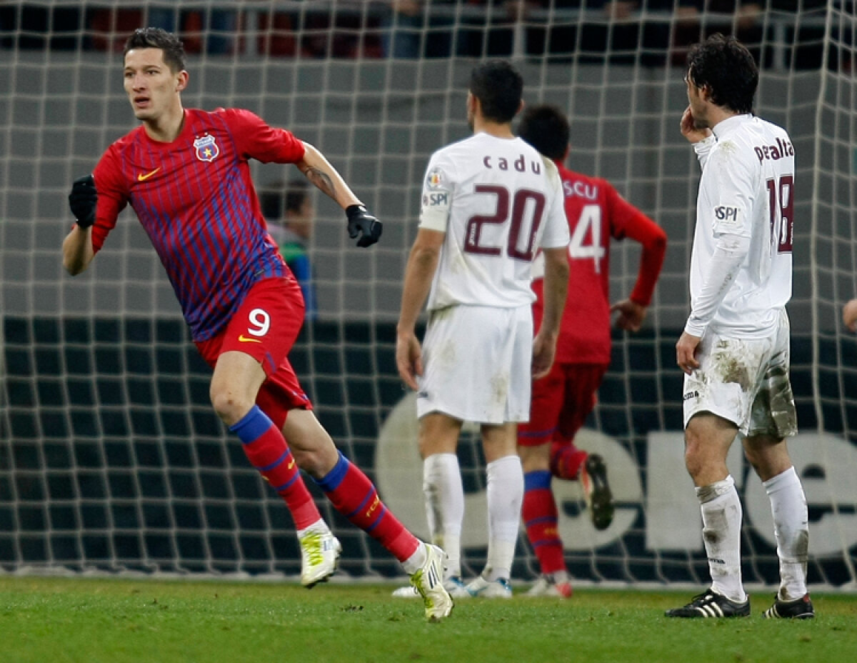 FOTO » Steaua termină la egalitate cu CFR, 1-1. Clujenii au avut doi jucători eliminaţi, Steaua trei bare
