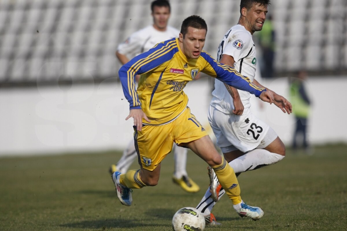 FOTO » Sportul nu a putut trece pe teren propriu de Petrolul, scor 1-1