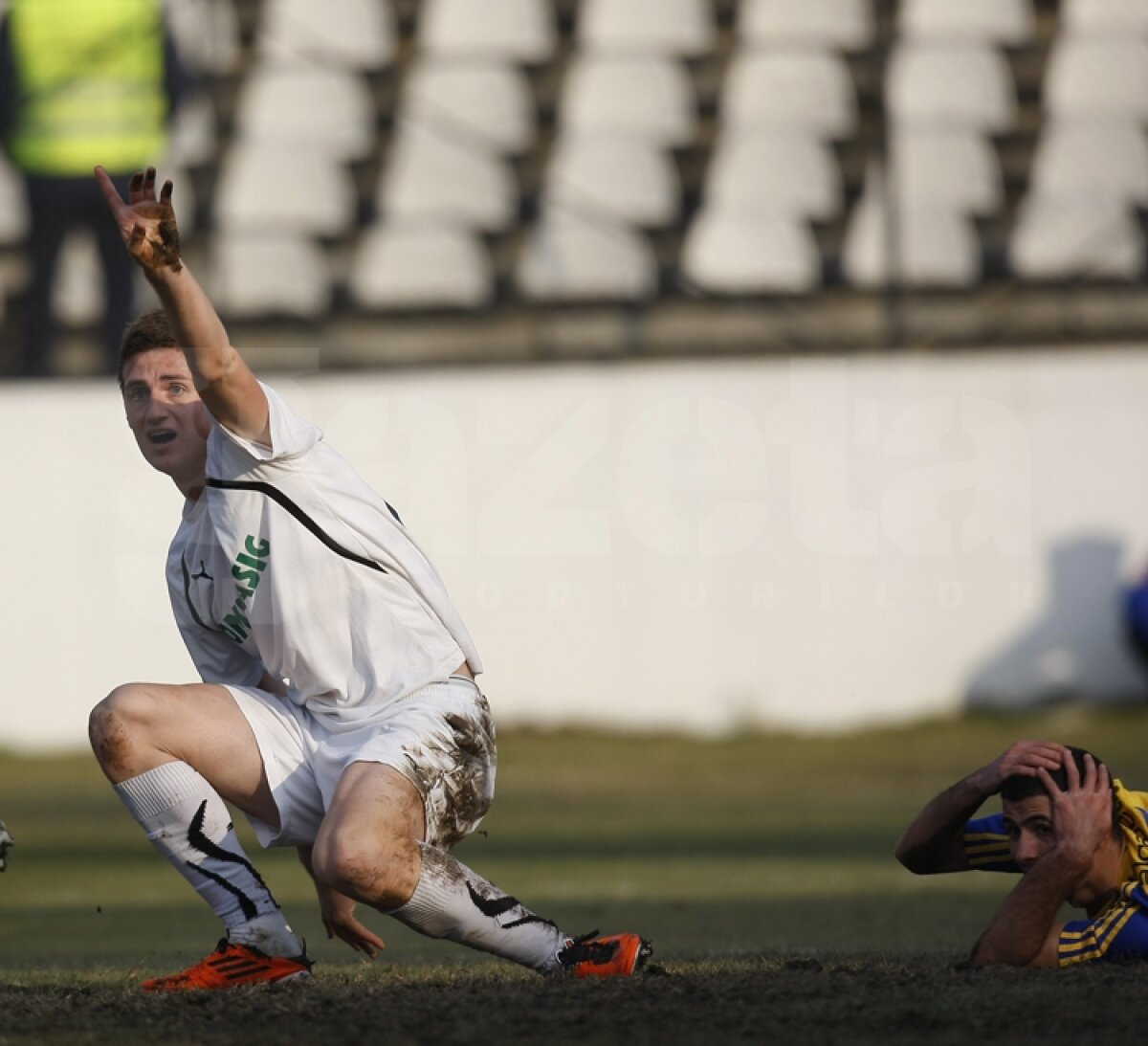 FOTO » Sportul nu a putut trece pe teren propriu de Petrolul, scor 1-1