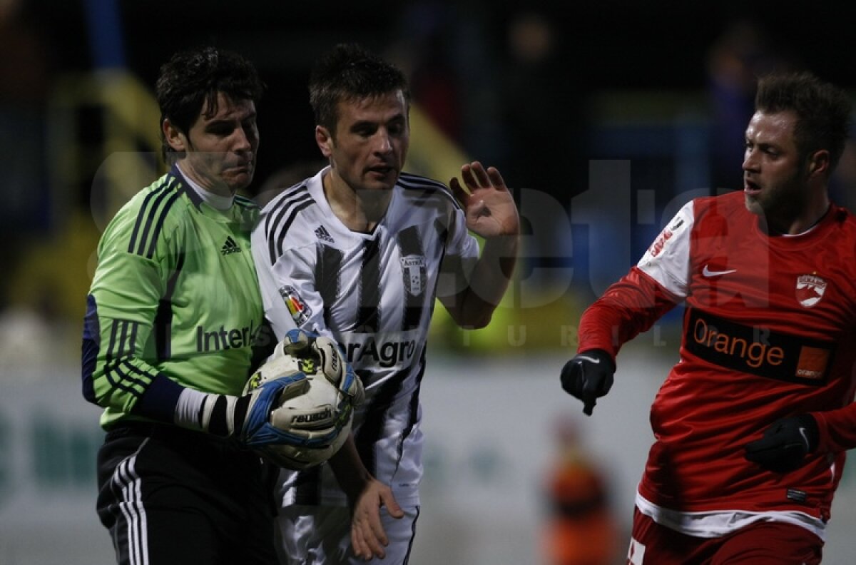 "Cîinii" termină turul pe primul loc » Astra - Dinamo 0-0