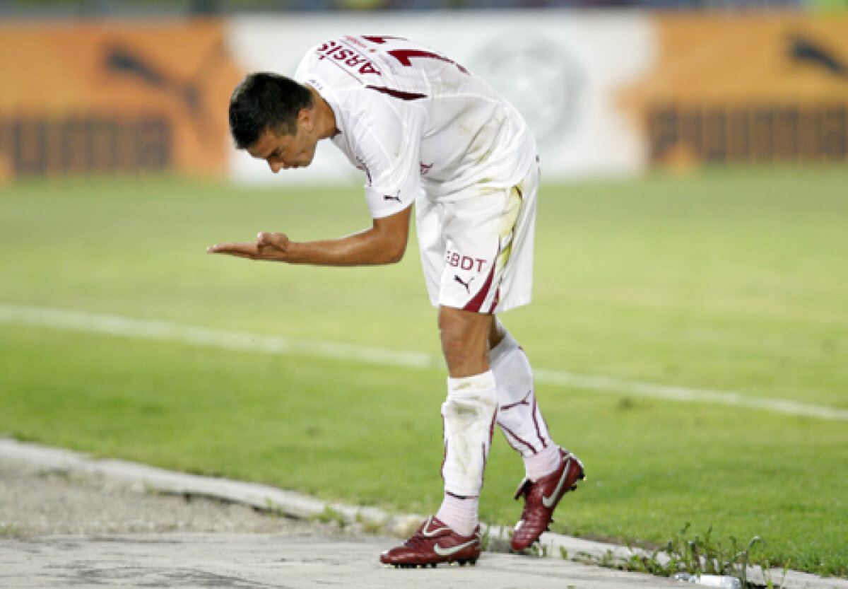 INTERVIU Pancu, omul anului în Giuleşti! "Eu sînt om serios şi la bar, şi pe teren!"