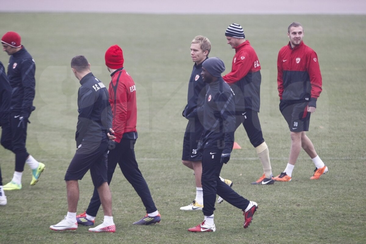 FOTO EXCLUSIV » "Cîinii" contraatacă la transferuri » Un fost campion european se antrenează cu Dinamo
