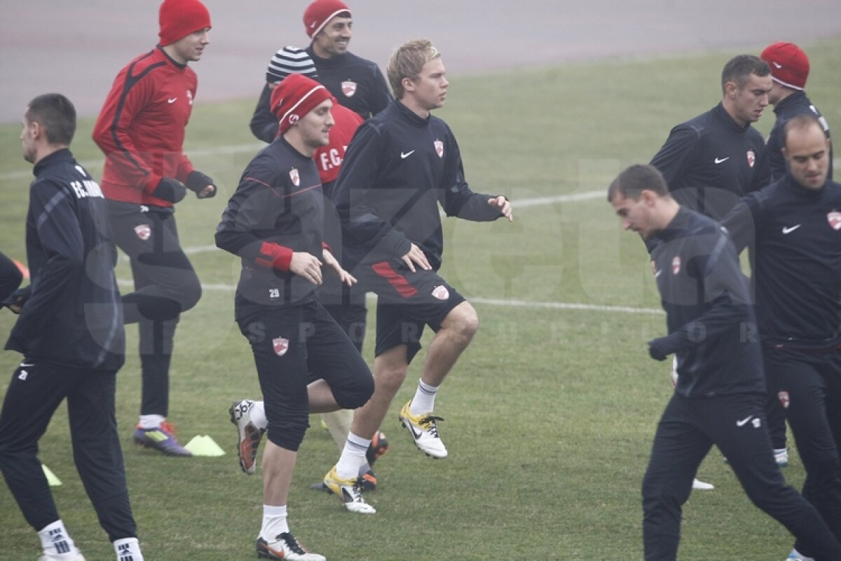 FOTO EXCLUSIV » "Cîinii" contraatacă la transferuri » Un fost campion european se antrenează cu Dinamo