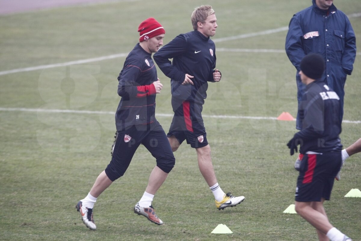 FOTO EXCLUSIV » "Cîinii" contraatacă la transferuri » Un fost campion european se antrenează cu Dinamo