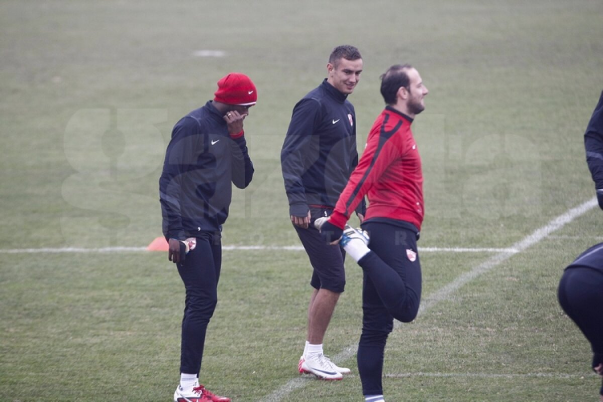 FOTO EXCLUSIV » "Cîinii" contraatacă la transferuri » Un fost campion european se antrenează cu Dinamo