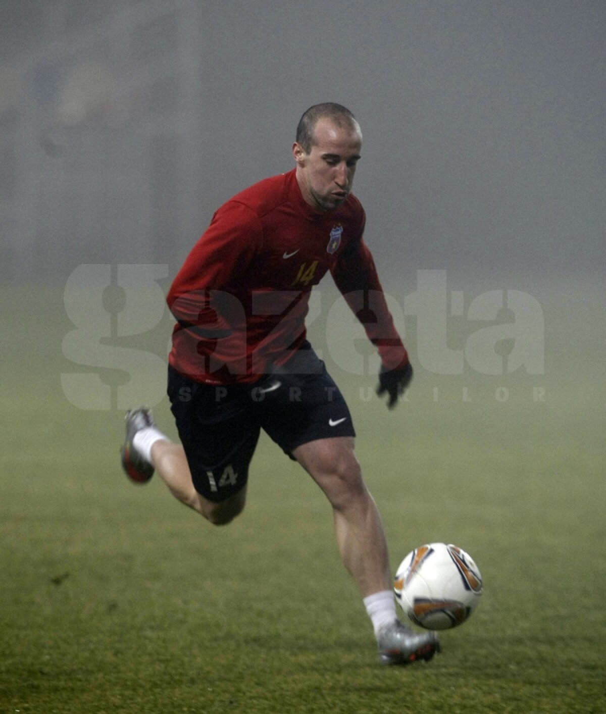 FOTO Steaua a efectuat antrenamentul oficial în ceaţă, dar cu zîmbetul pe buze