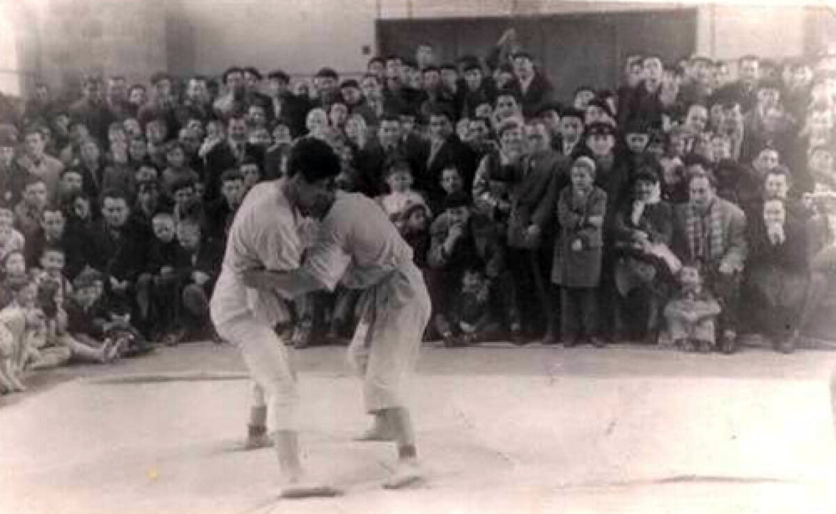 FOTO Desculţ şi în kimono! » Povestea ultimului părinte al judo-ului românesc: Mihai Botez