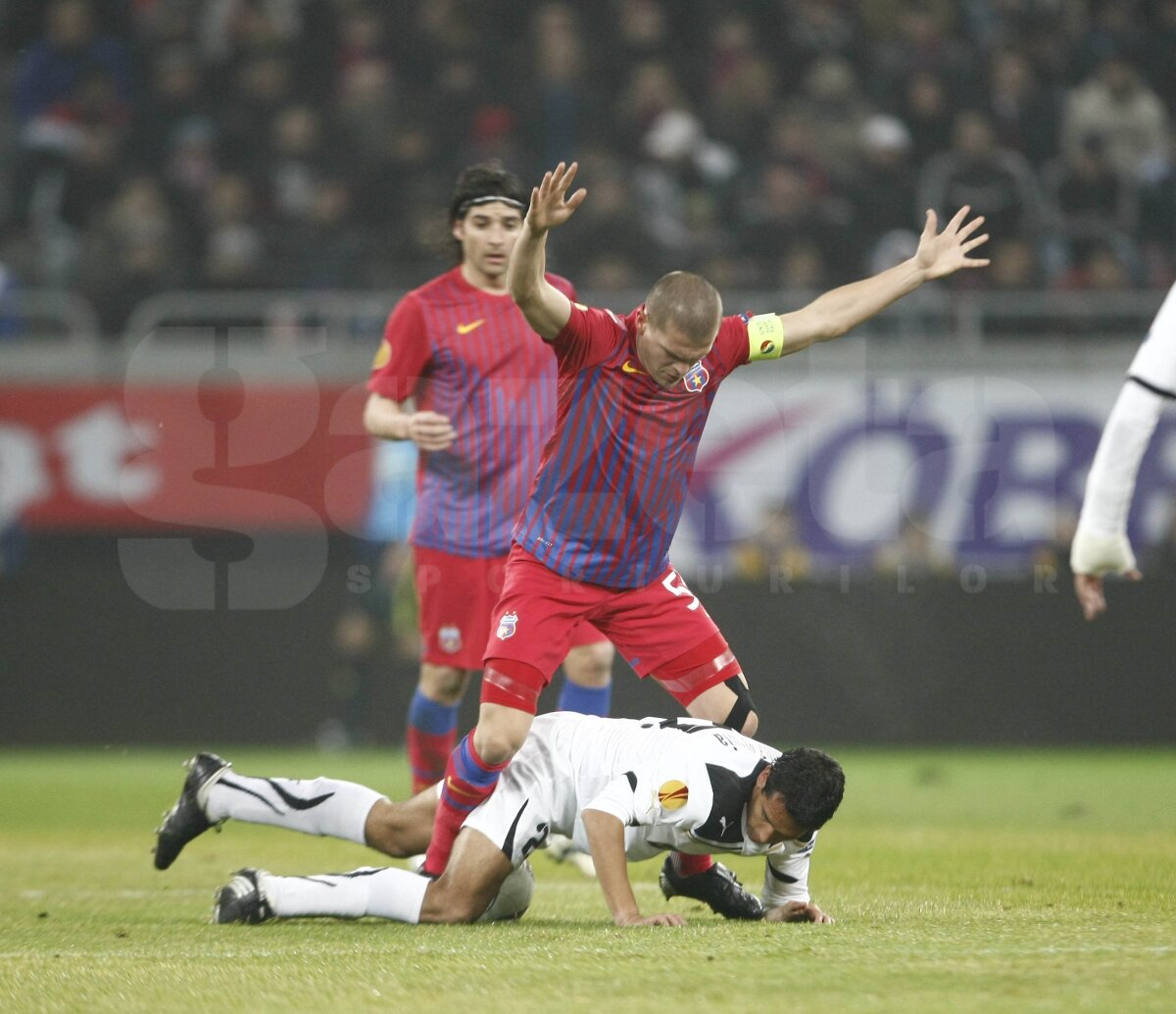 Steaua - Larnaca 3-1 »  Steaua s-a calificat în primăvara europeană după 5 ani