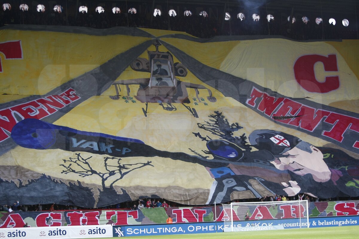 FOTO Top 10 poze din "dubla" Steaua - Twente » Fanii olandezi au impresionat prin coregrafie