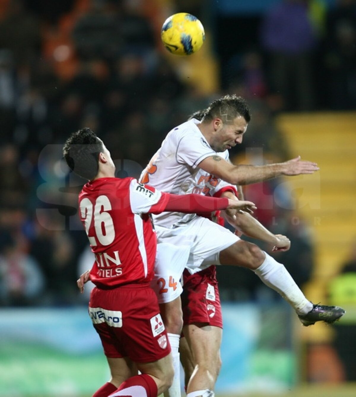 "Cîinii" intră în pauza de iarnă în postura de lideri » Tg. Mureş - Dinamo 0-1