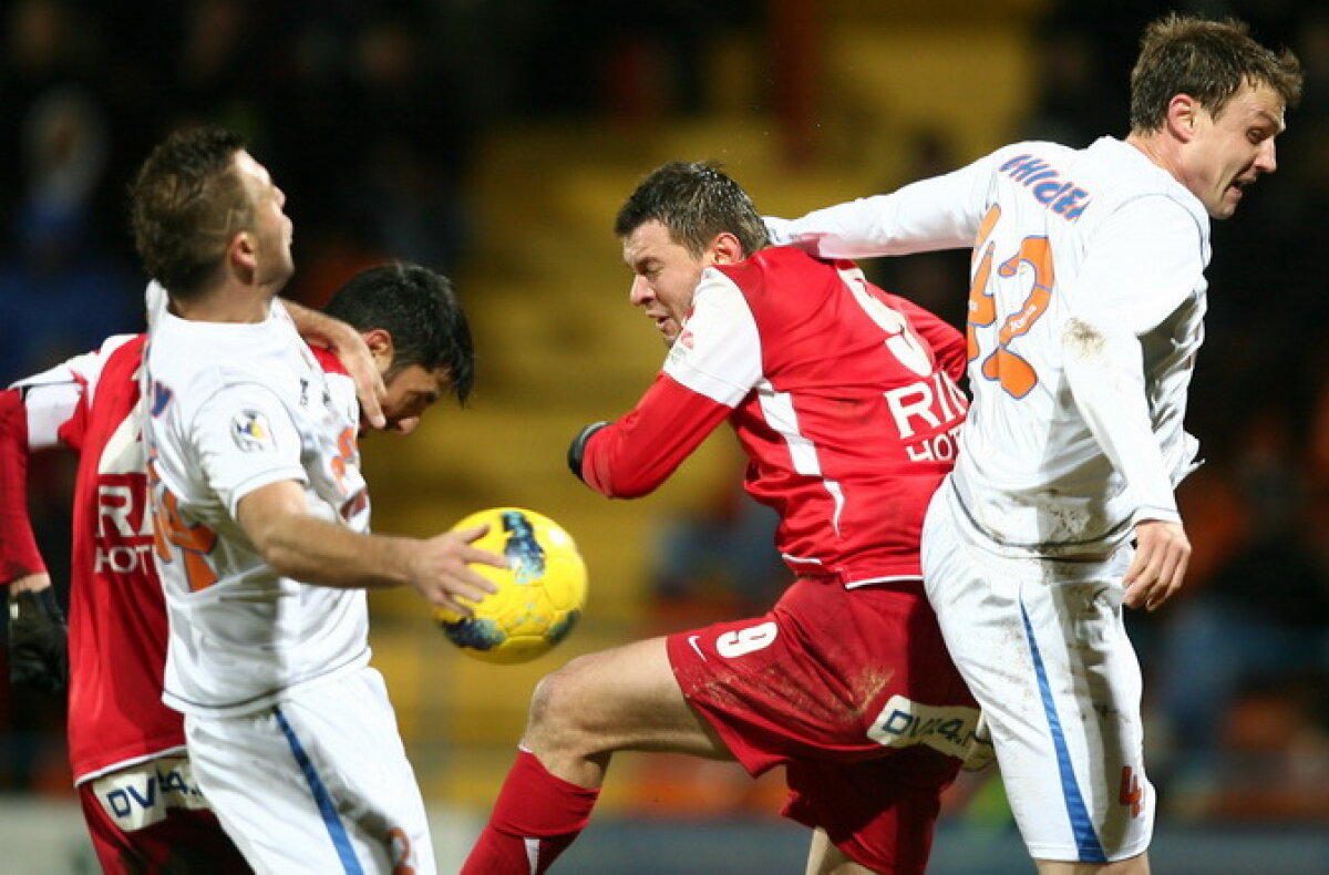 "Cîinii" intră în pauza de iarnă în postura de lideri » Tg. Mureş - Dinamo 0-1