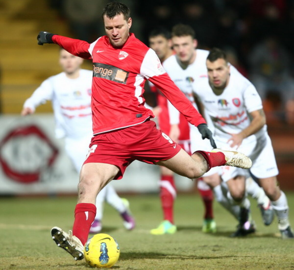 "Cîinii" intră în pauza de iarnă în postura de lideri » Tg. Mureş - Dinamo 0-1