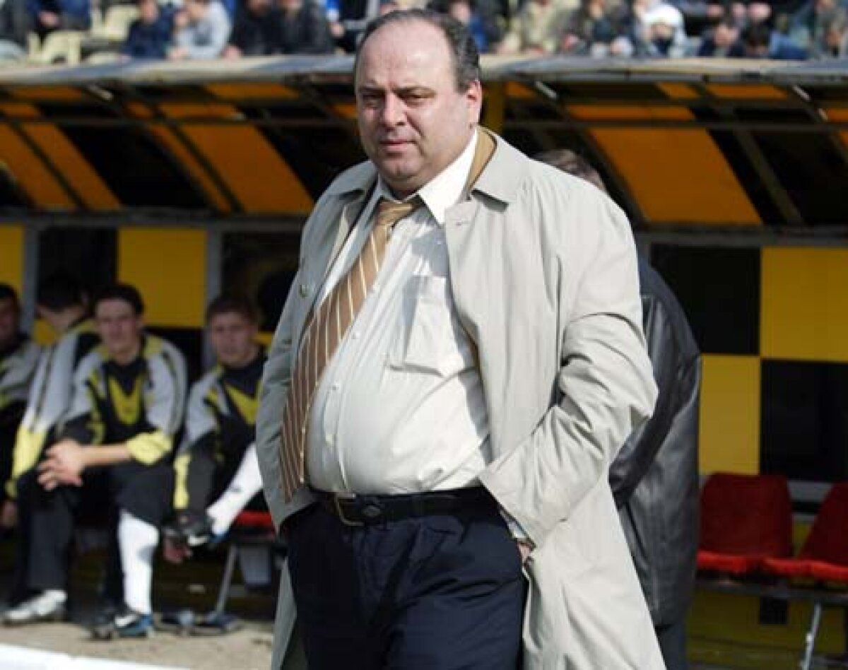 De la tricoul-gigant, la un stadion de fotografii » Povestea unui suporter autentic