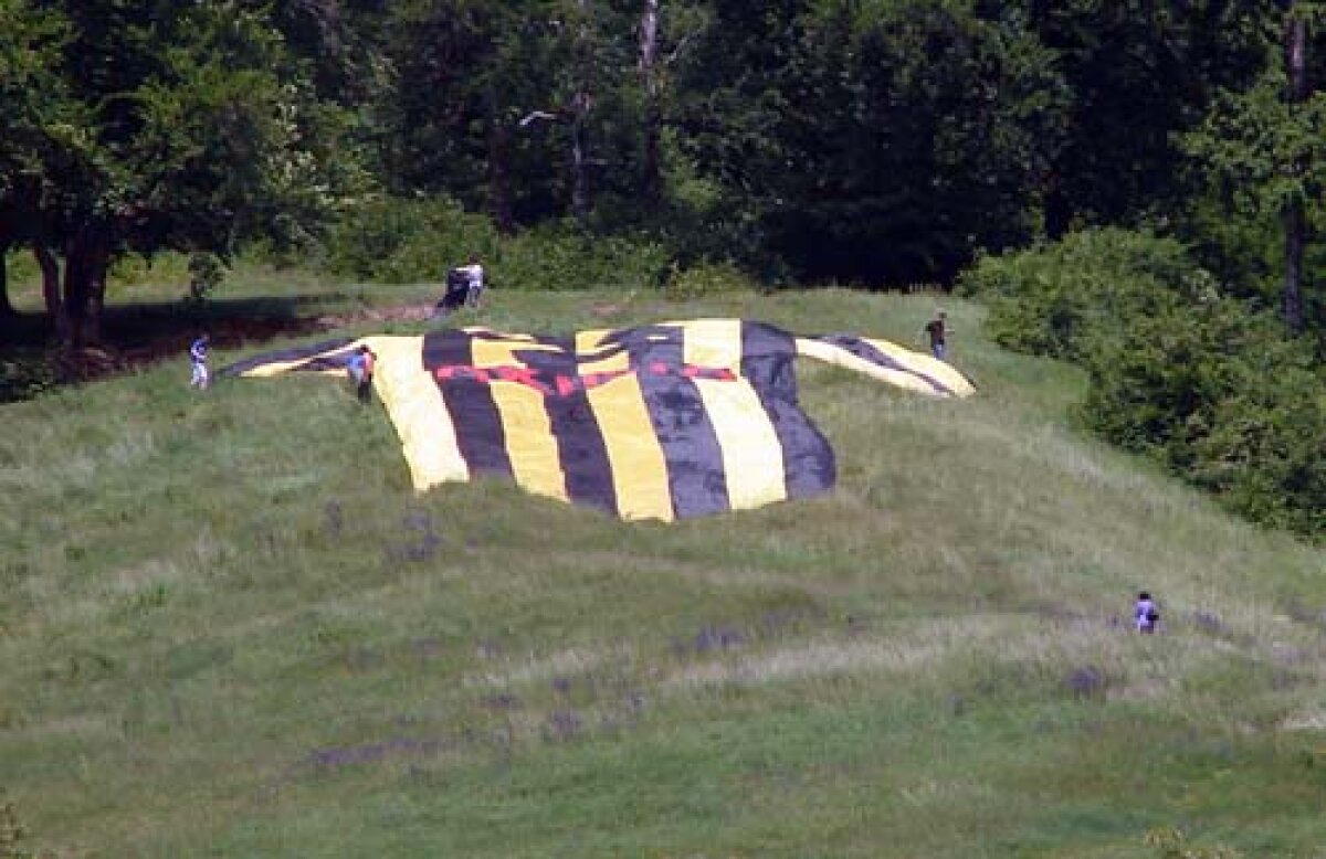 De la tricoul-gigant, la un stadion de fotografii » Povestea unui suporter autentic