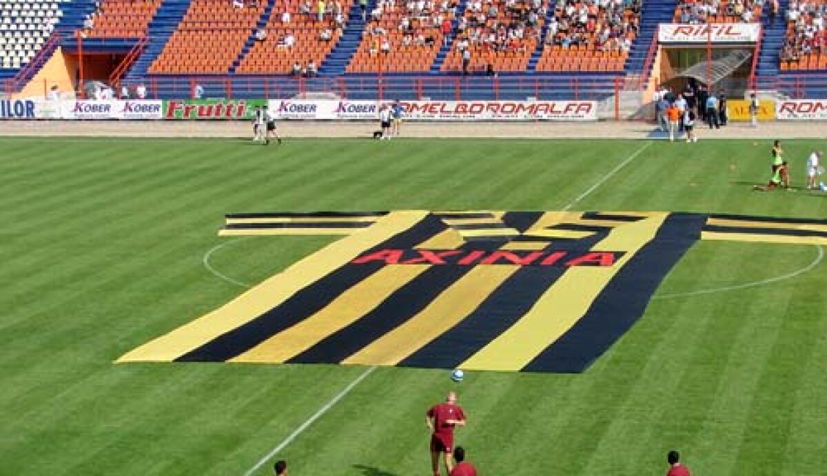 De la tricoul-gigant, la un stadion de fotografii » Povestea unui suporter autentic