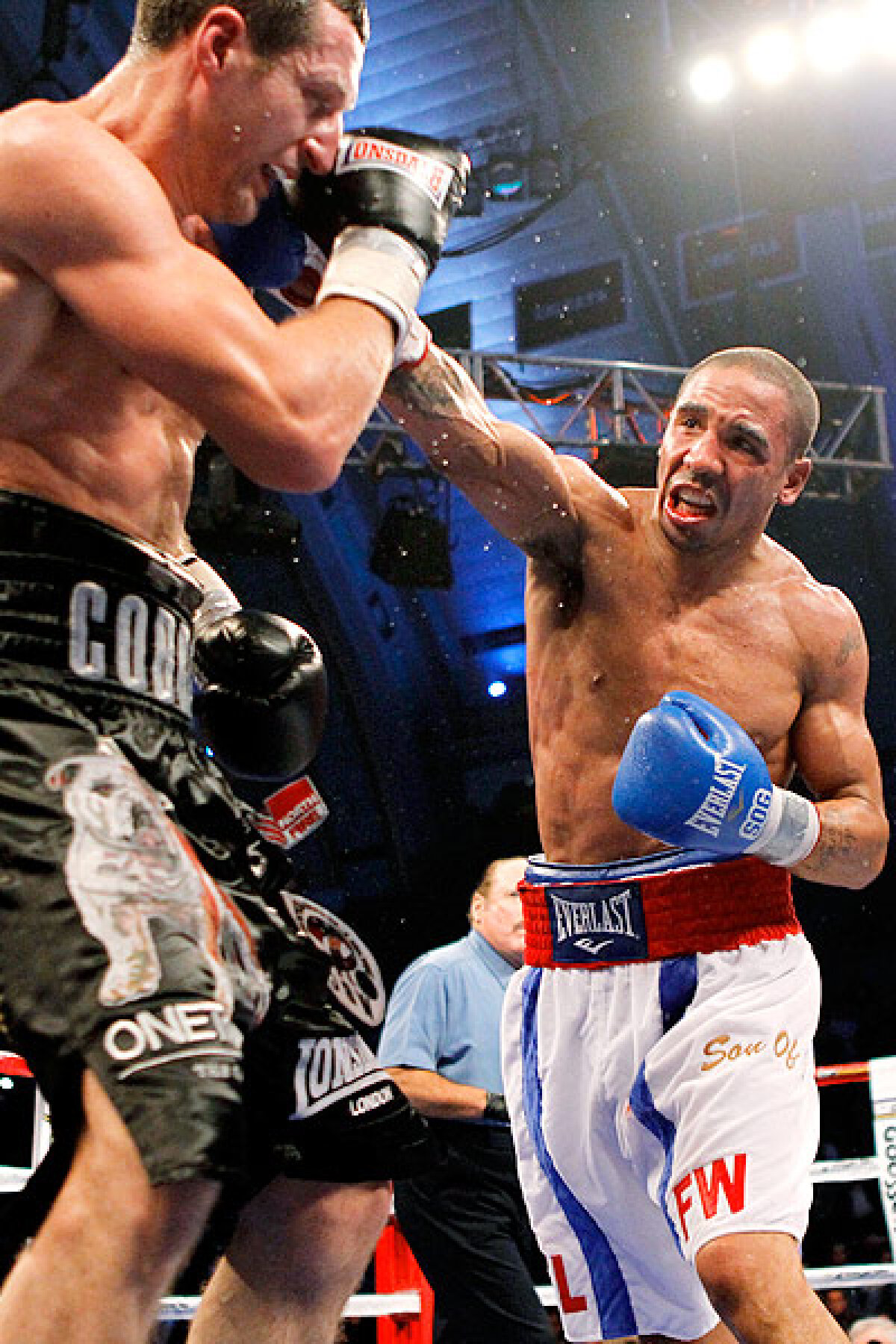 liveTEXT şi FOTO » Victorie fără istoric » Andre Ward este regele turneului SuperSix