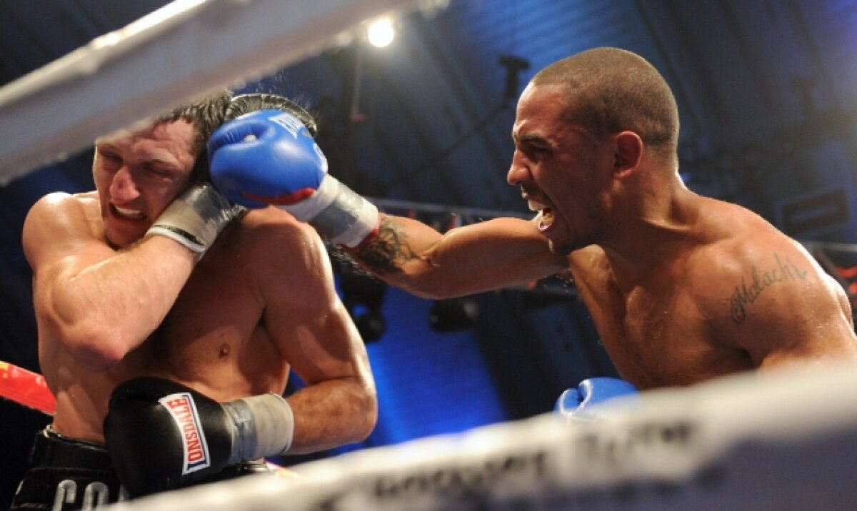 liveTEXT şi FOTO » Victorie fără istoric » Andre Ward este regele turneului SuperSix