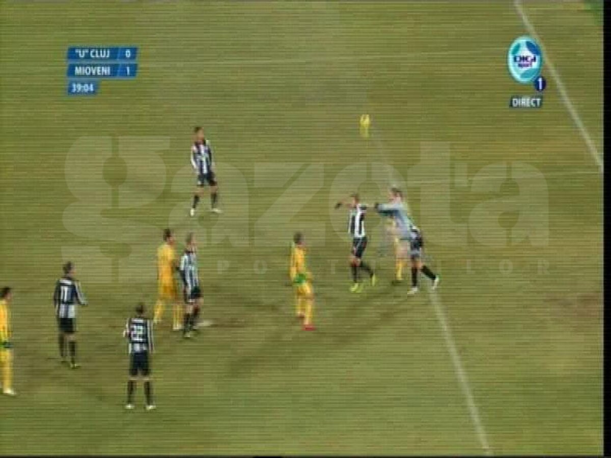 FOTO » Două minute de COŞMAR pentru U Cluj! Eliminare, apoi gol STUPID primit de ardeleni
