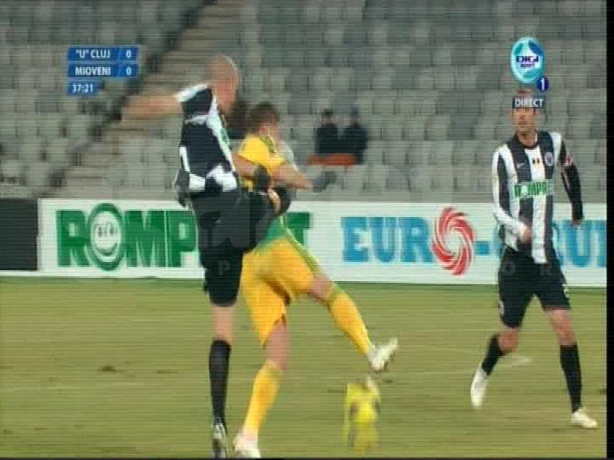 FOTO » Două minute de COŞMAR pentru U Cluj! Eliminare, apoi gol STUPID primit de ardeleni