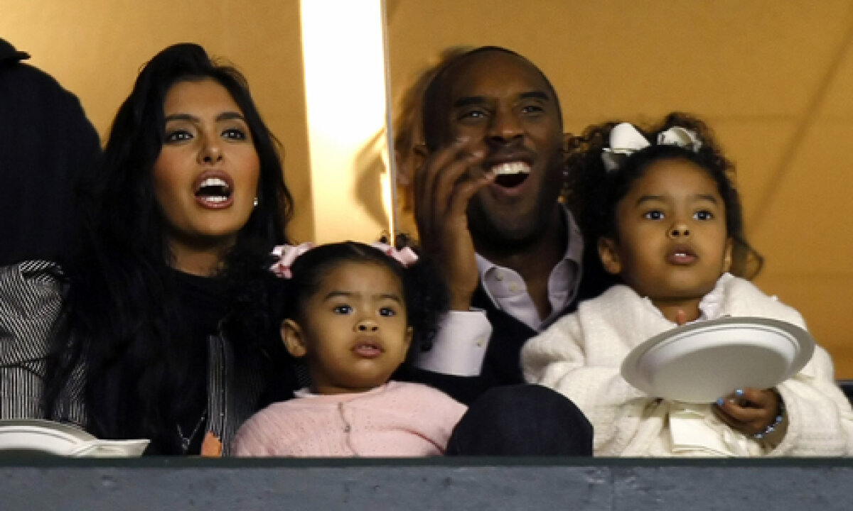 GALERIE FOTO Cele mai reprezentative imagini ale acestui weekend! » Lumea în blau-grana