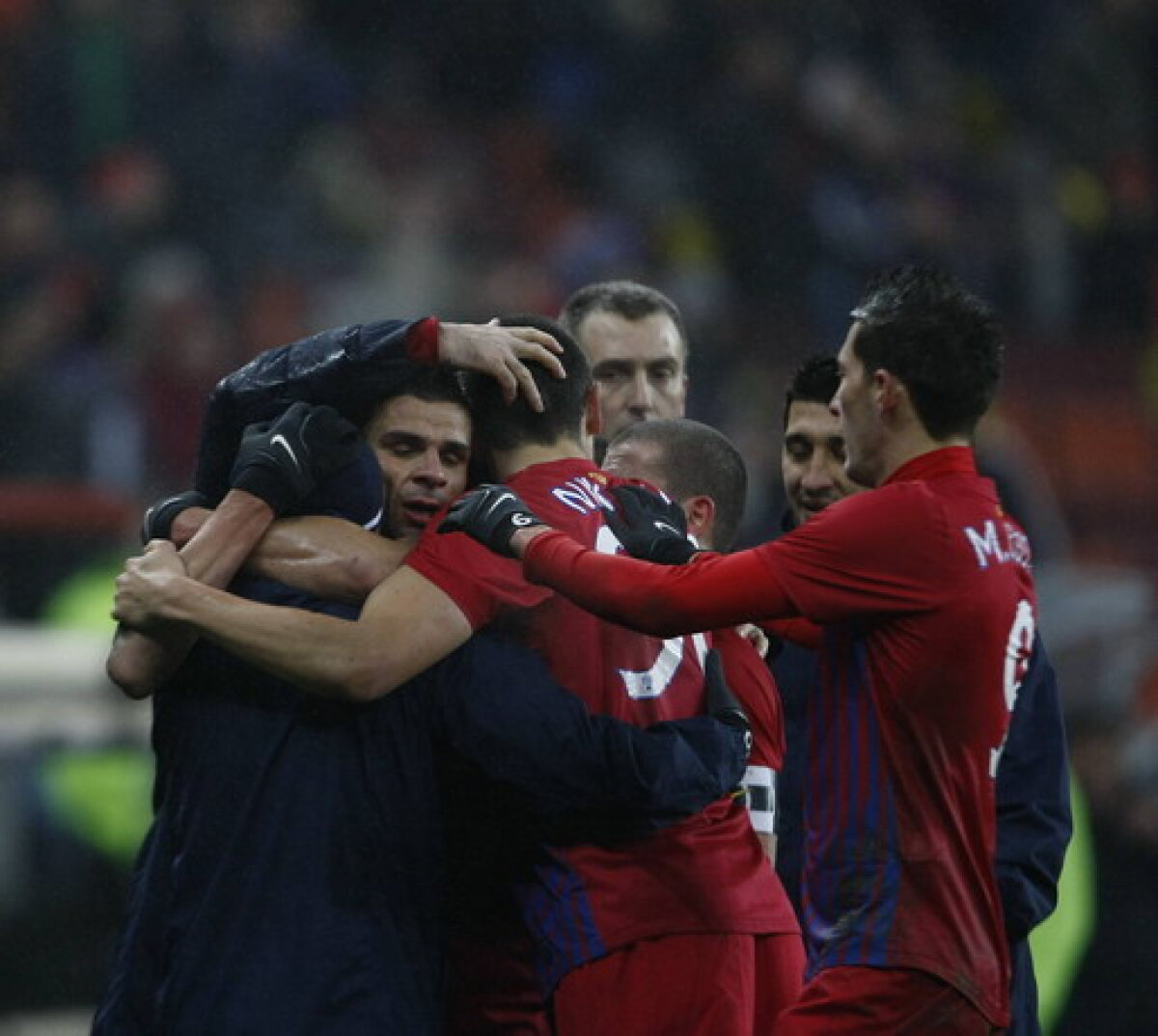 VIDEO & FOTO » Steaua - Voinţa Sibiu 1-0. Iliev aduce victoria în ultimul meci din 2011