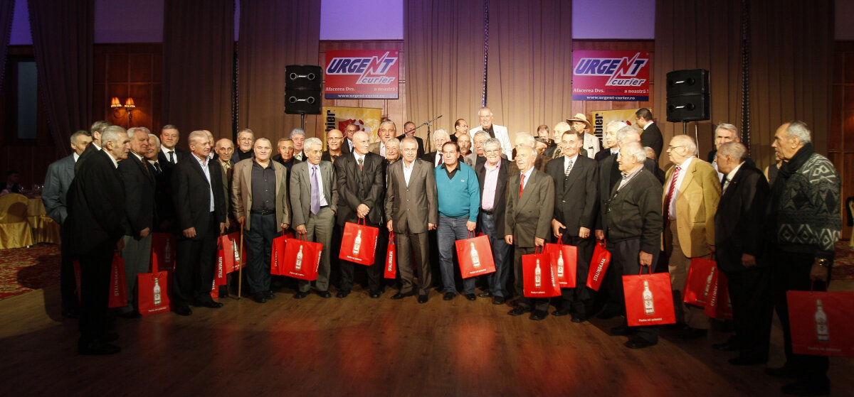 Crăciunescu i-a stricat dispoziţia lui Dragomir la Gala Fotbalului Profesionist » Festivitate fără premianţi