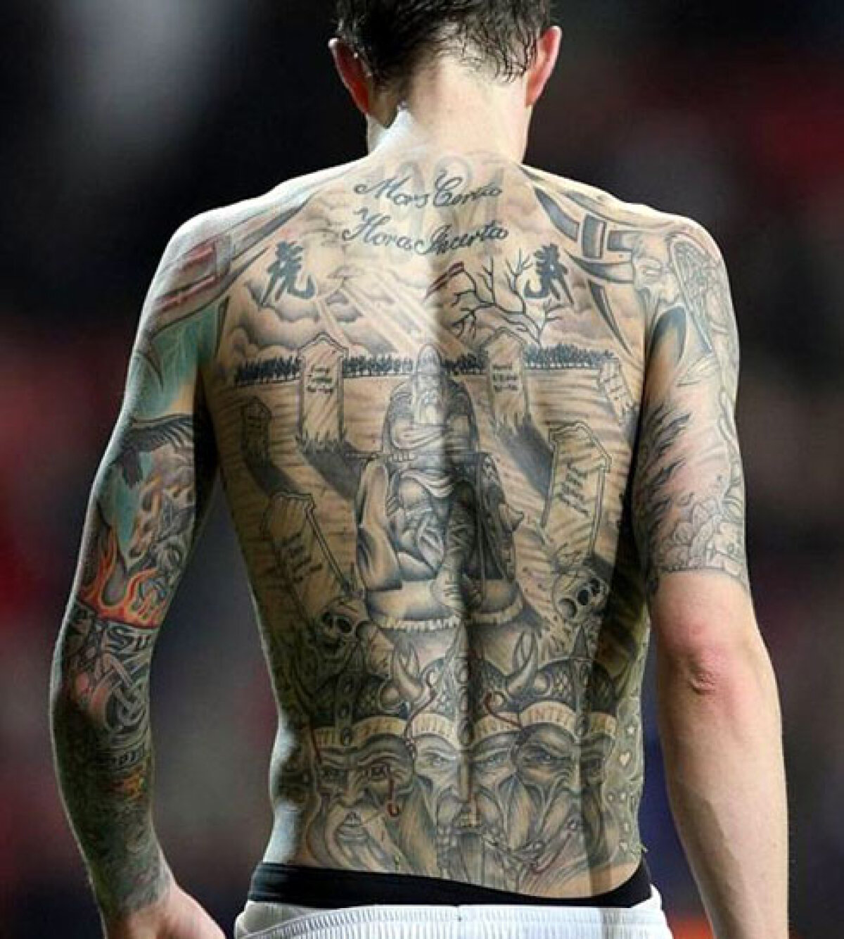 GALERIE FOTO Oglindă-oglinjoară, cine este cel mai tatuat fotbalist din lume?