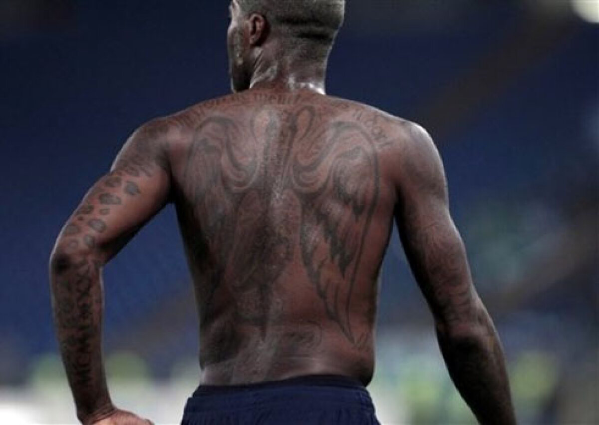 GALERIE FOTO Oglindă-oglinjoară, cine este cel mai tatuat fotbalist din lume?