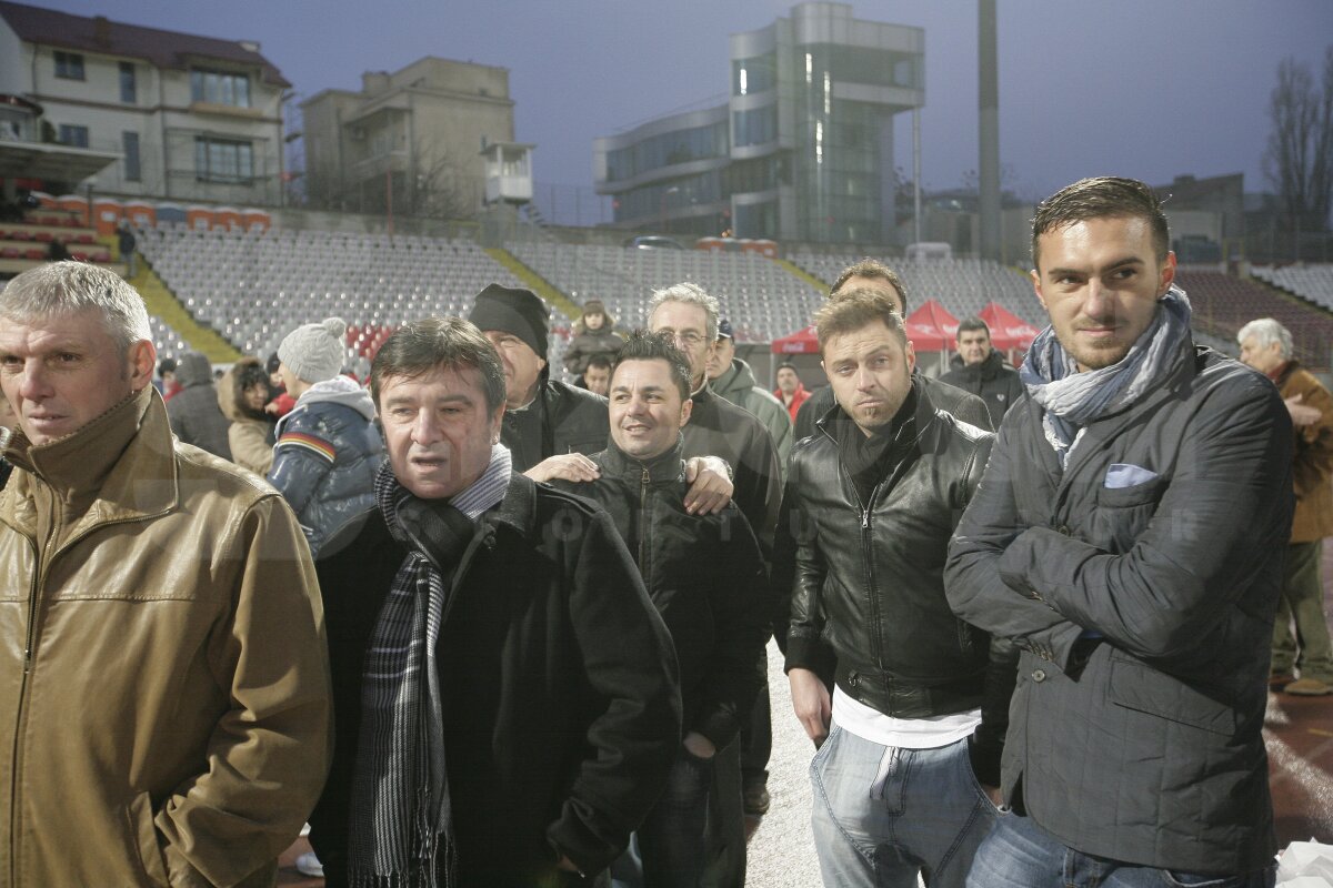 FOTO Liderii din Liga 1 au oferit cadouri micilor dinamovişti