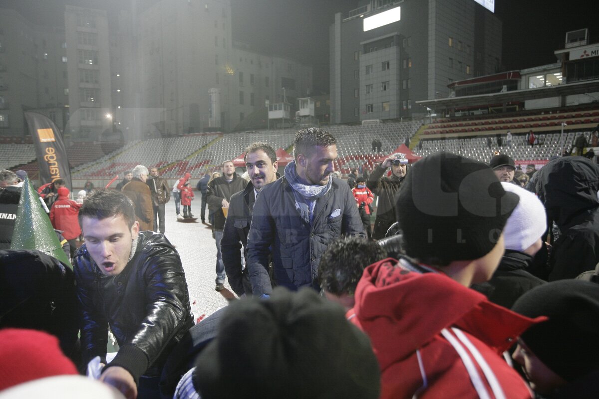 FOTO Liderii din Liga 1 au oferit cadouri micilor dinamovişti