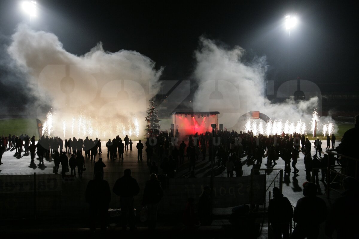 FOTO Liderii din Liga 1 au oferit cadouri micilor dinamovişti