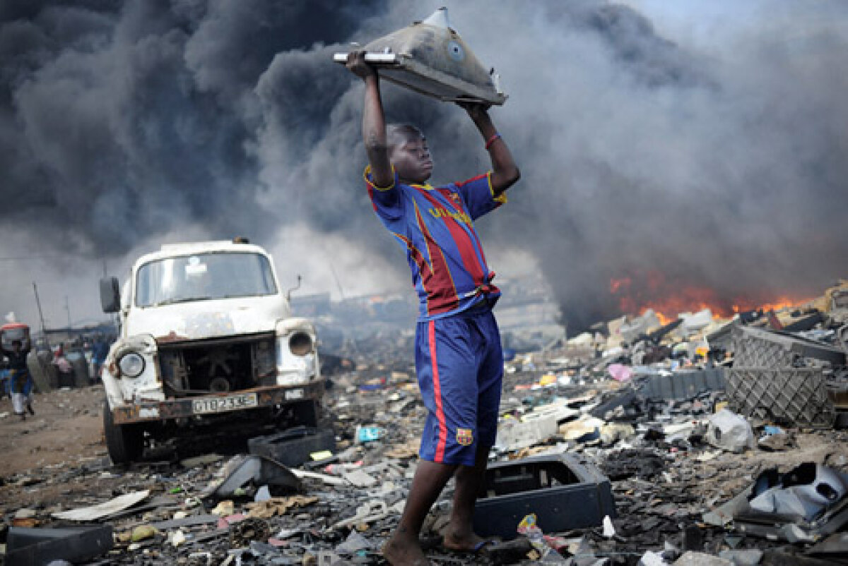 Puştiul în blau-grana, fotografia anului UNICEF!
