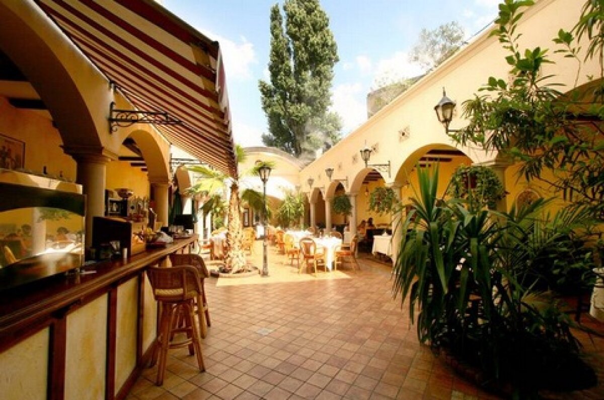 GALERIE FOTO! Ofertele restaurantelor de lux din Capitală de Revelion 2012